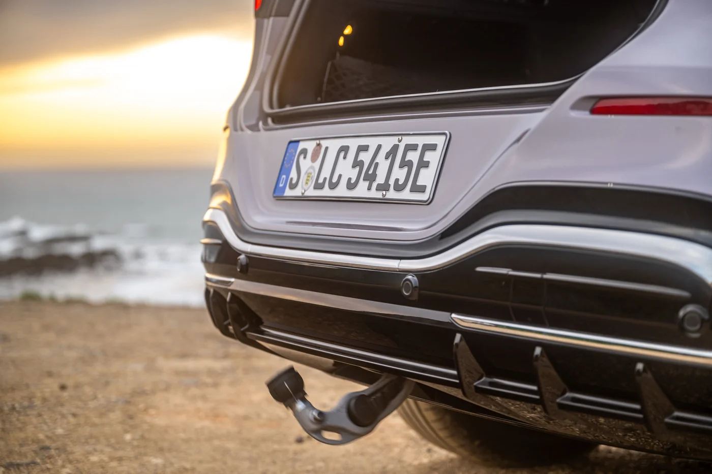 Electric Mercedes GLC tow bar and rear bumper