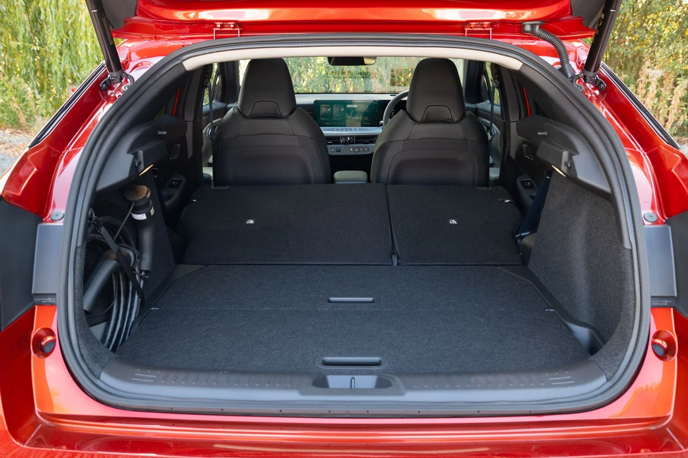 Nissan Leaf boot with the tailgate open