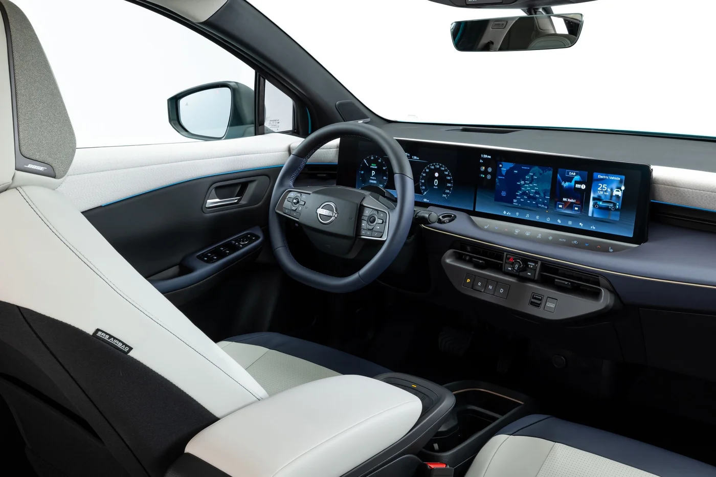 Nissan Leaf dashboard with twin 14.3-inch screens